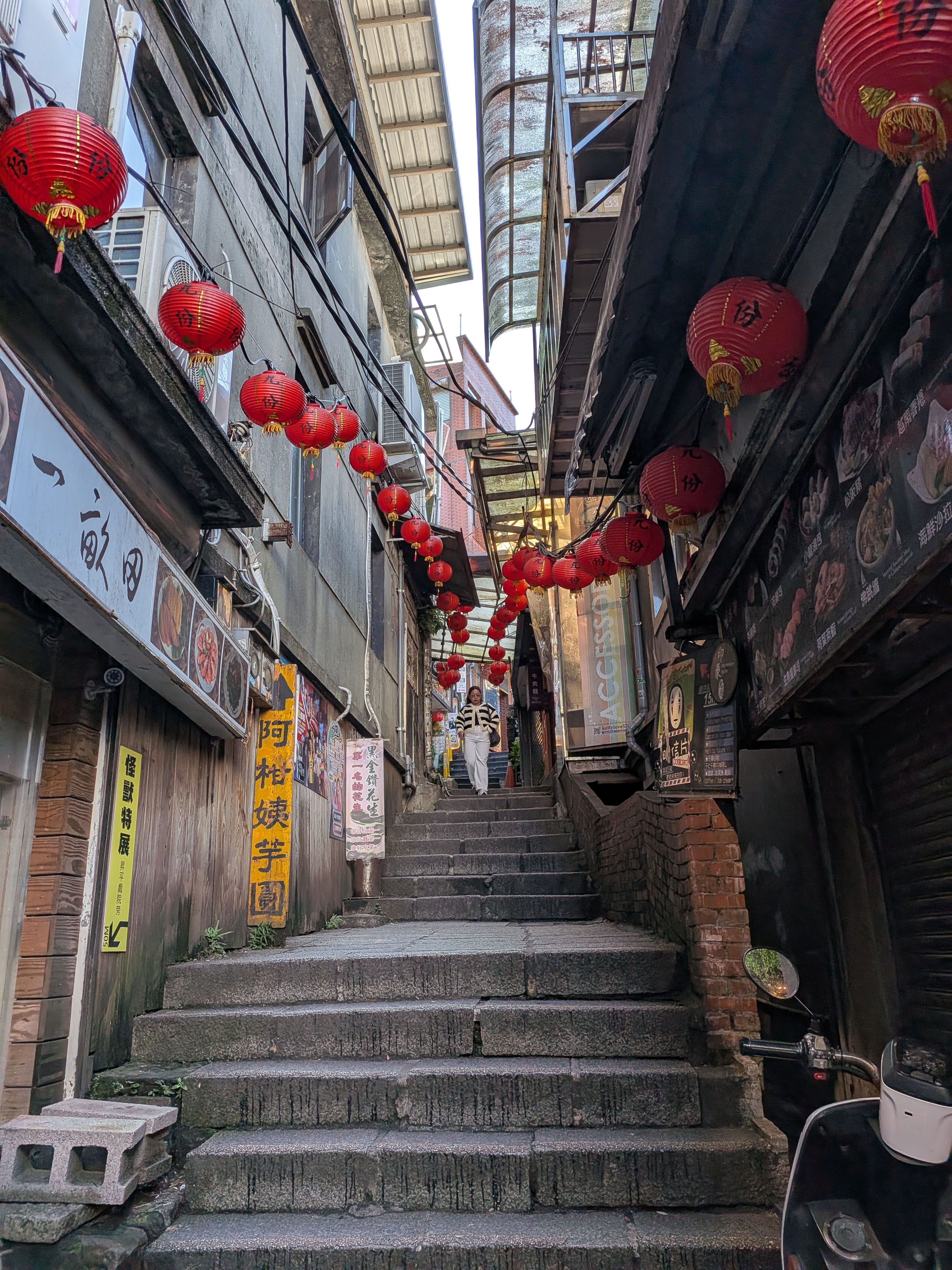 台北・九份の地を歩きながら、Pixel 10 Pro Foldで撮影。写りはやはり良好