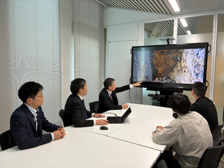 清水建設本社から確認する様子