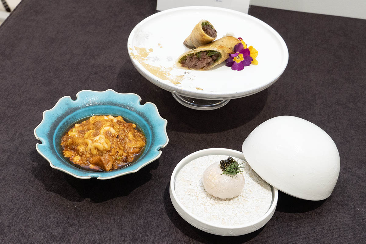 菰田シェフによる海老蒸し点心 キャビアのせ、和牛青椒肉絲の春巻き、白子入り麻婆
