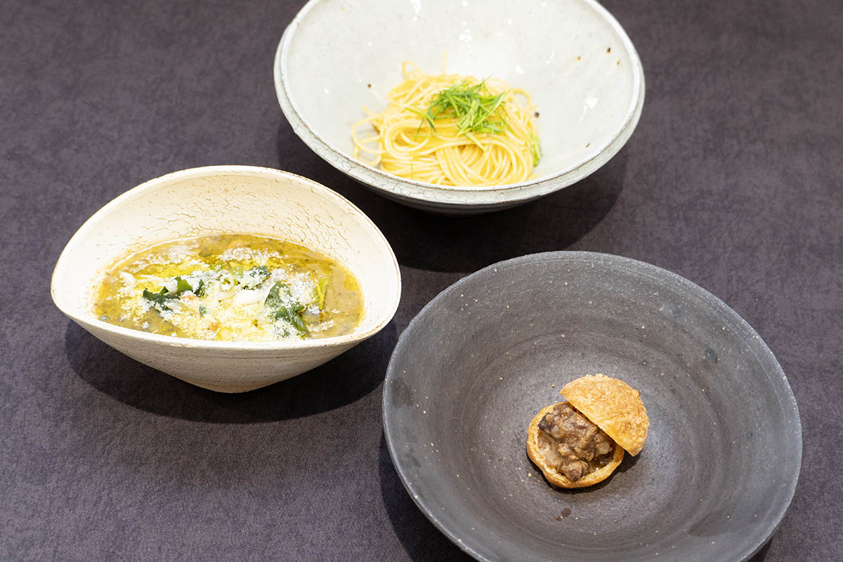 原田シェフによるミネストローネ、牛テールとふきのとうのシュー、カラスミと日本酒のパスタ