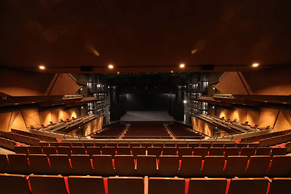 劇場「EX THEATER ARIAKE」