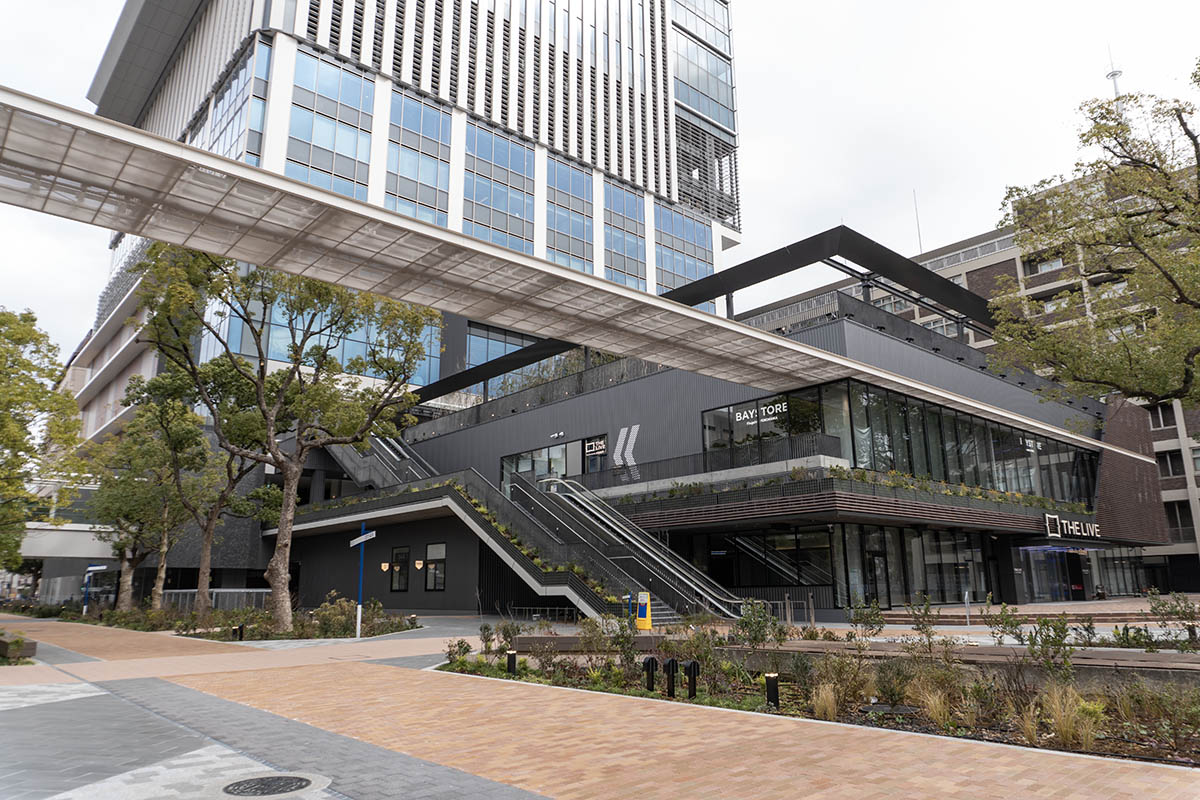 THE LIVEとタワー低層部