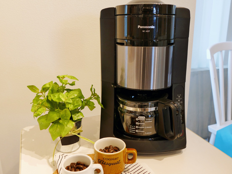 2018年発売の「NC-A57」。操作部がサーバー横にあります