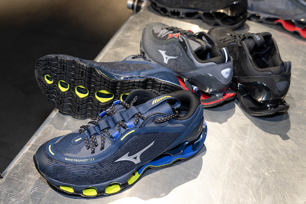 2月20日発売の「WAVE PROPHECY 13.2」