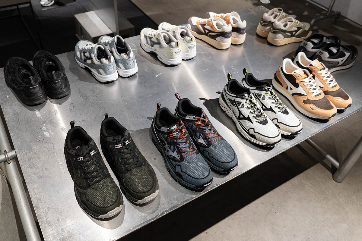 ミズノスポーツスタイルで展開しているシューズの一部