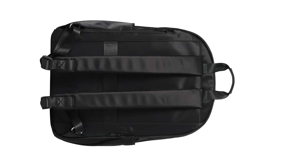 ショルダー部分は厚さと太さにこだわった