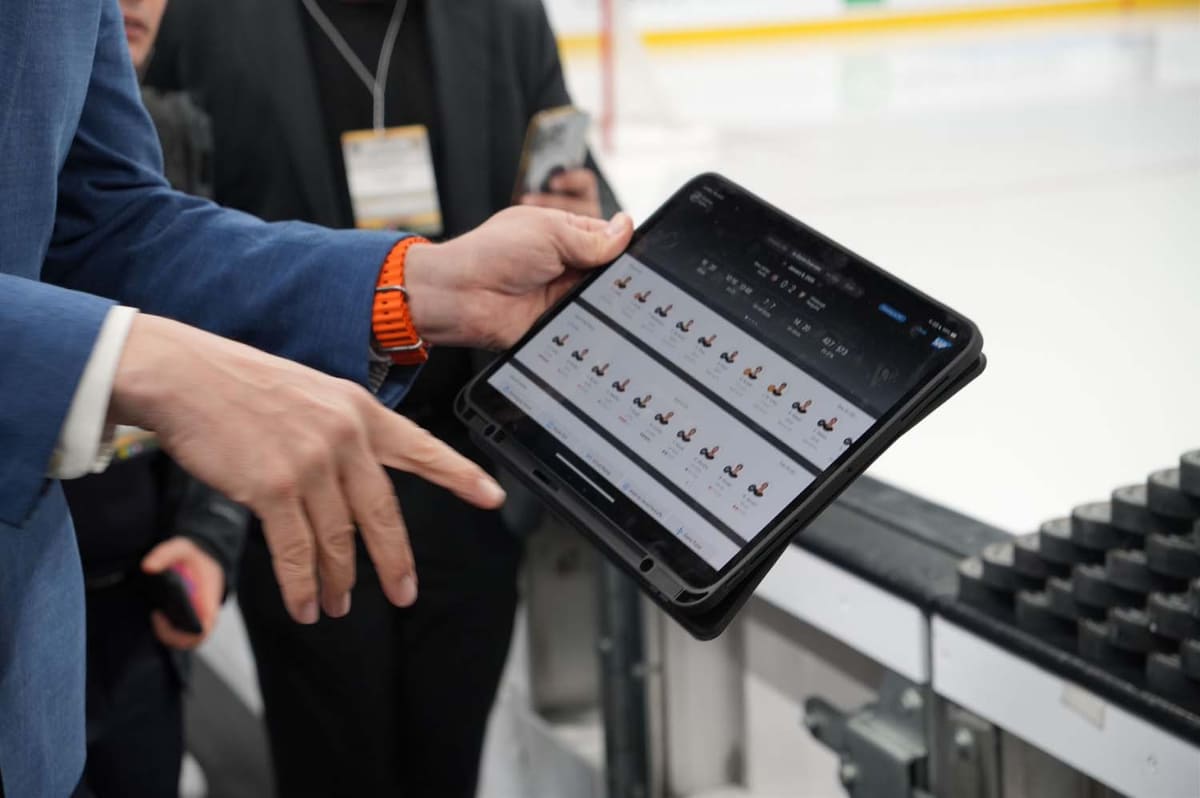 コーチング用にはiPadが用意され、集積されたデータを見ながら戦術判断が行える