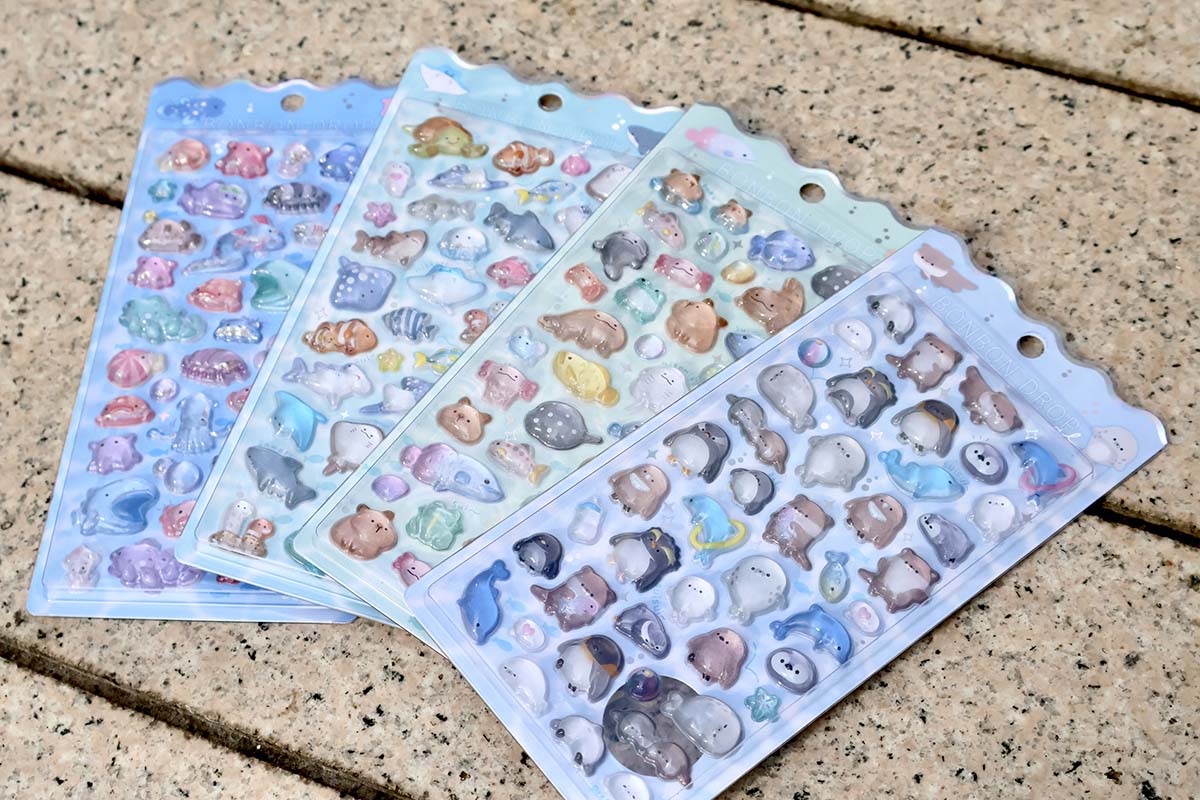 水族館限定のボンボンドロップシール。動物園限定などもあるそうです