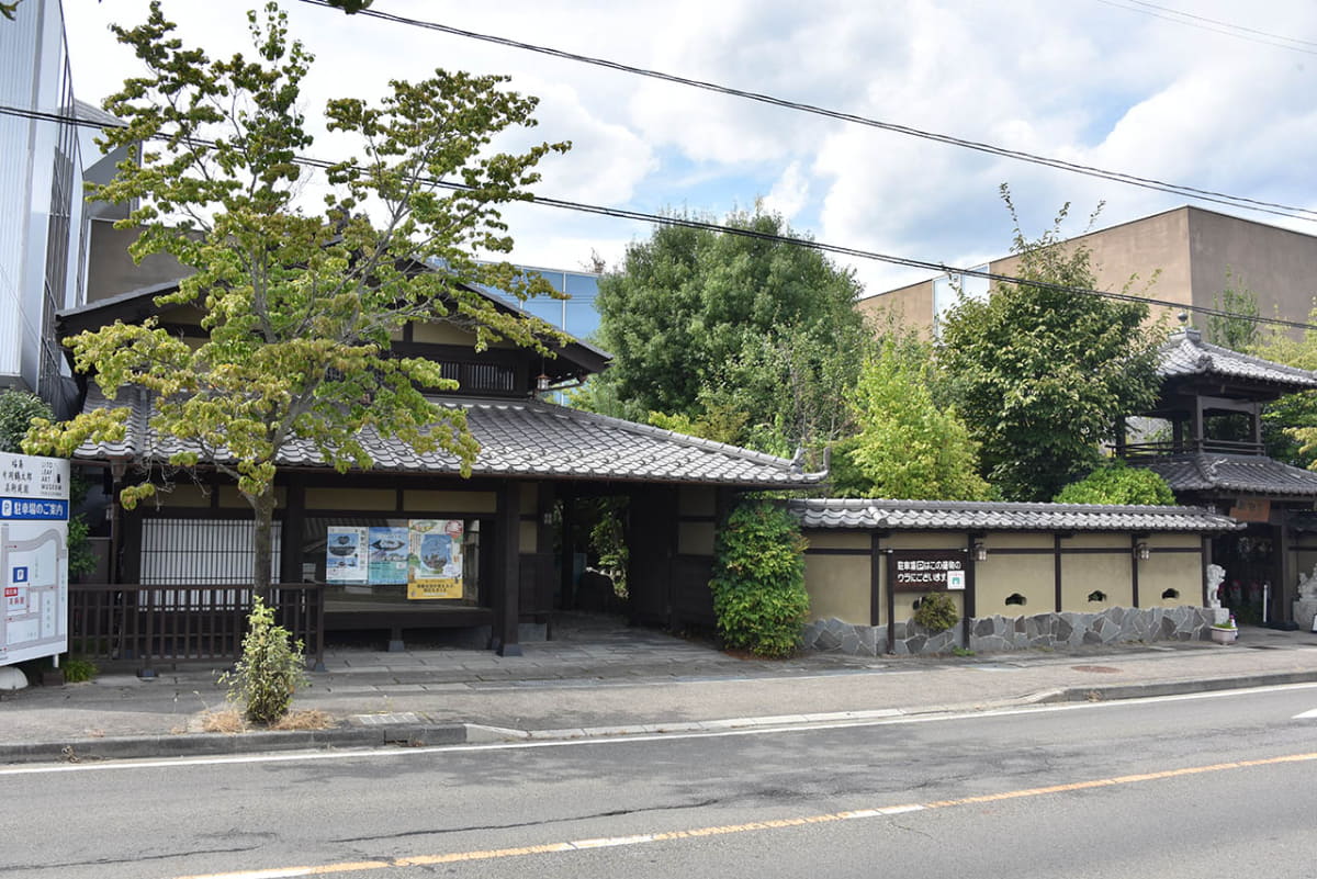 福島片岡鶴太郎美術庭園は歴史を感じさせる佇まい