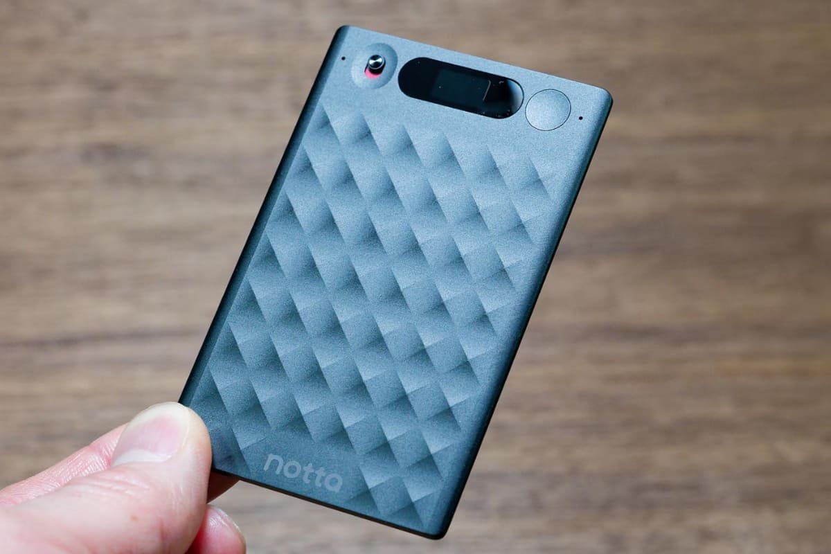 カード型のAIボイスレコーダー「Notta Memo」