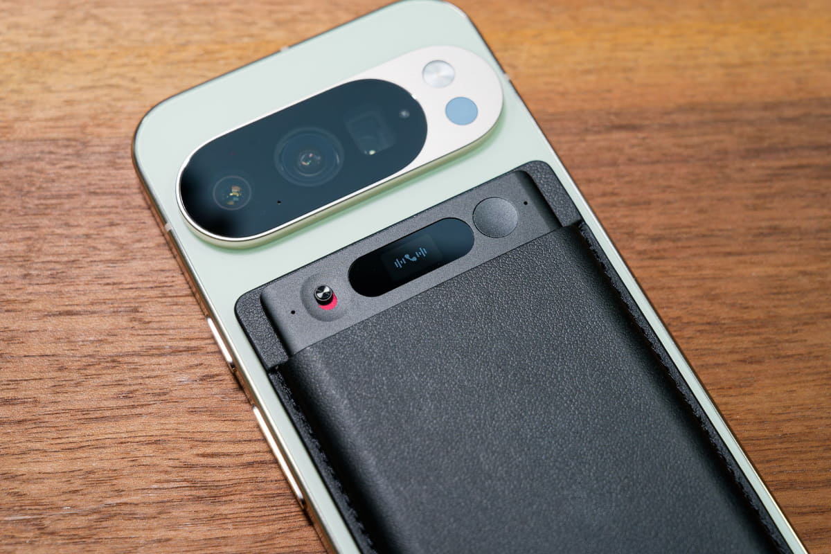 スイッチを上方向にスライドさせると「通話録音モード」に