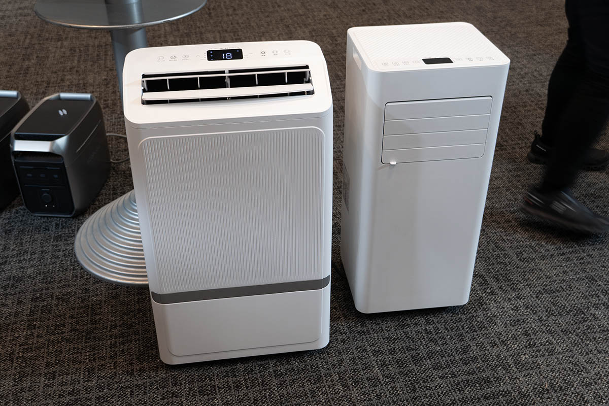 左がインバーター付きスポットクーラー。従来のスポットクーラー(右)もビックアイデアとして販売を継続する