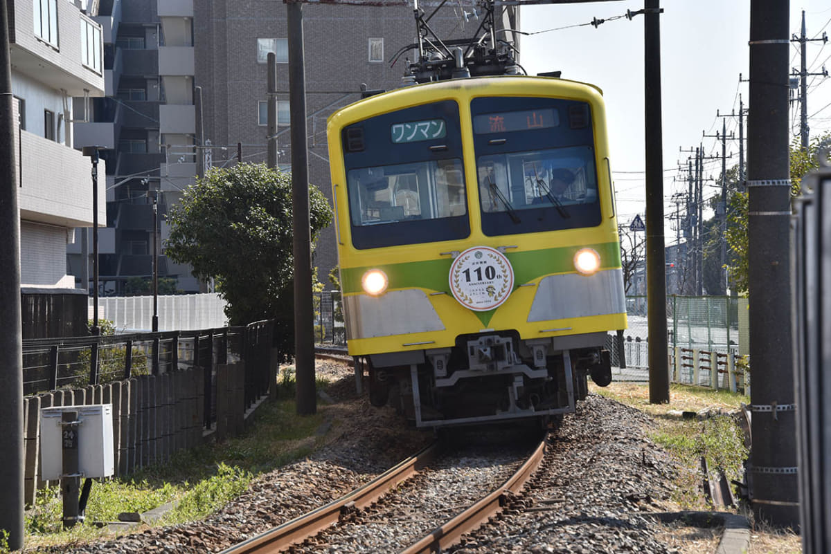 鰭ヶ崎駅-平和台駅間を走る5000形。まもなく引退