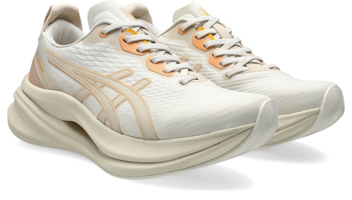 ベージュ×シャンパンゴールド