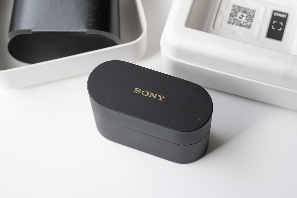 WF-1000XM6の充電ケース