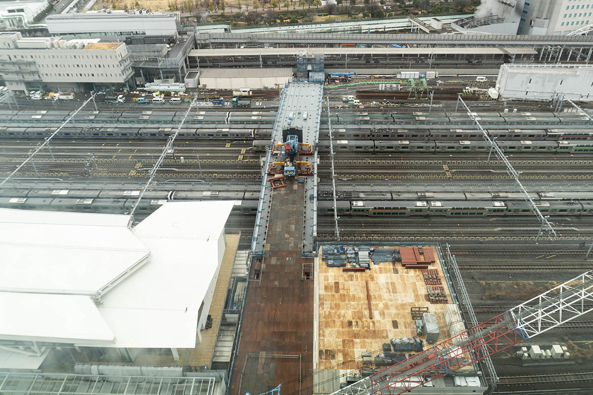 高輪ゲートウェイシティから東側(写真上側)の整備(2024年3月撮影)