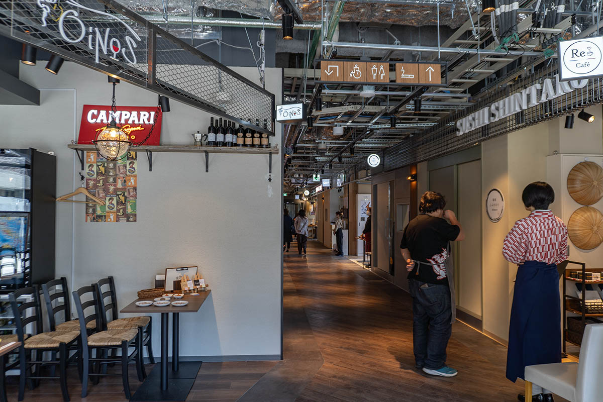 スタジアム横バル街