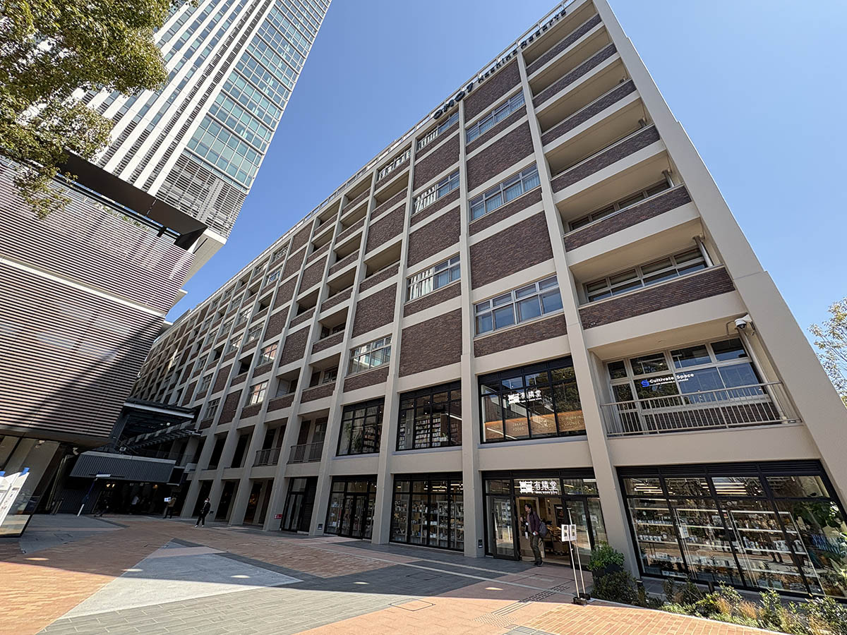 旧横浜市庁舎行政棟を活用したOMO7横浜 by 星野リゾート