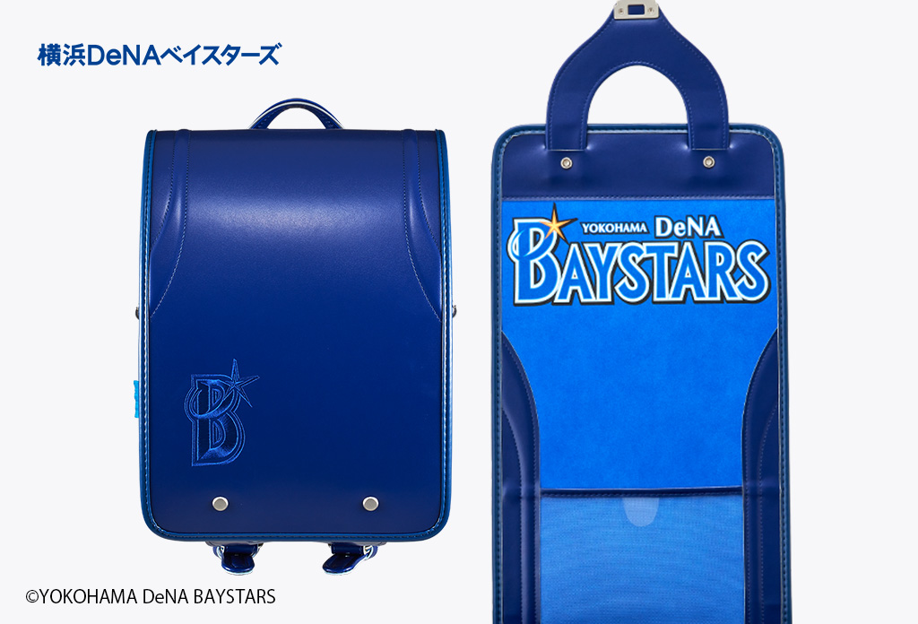 イメージカラーの青をベースにロゴマークを刺繍。カブセ裏に、チームロゴをフルカラー印刷