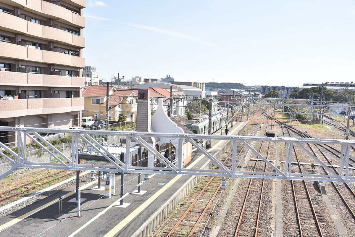 銚子電鉄はJRと駅舎を共用。のりばはJR線のホームから離れた場所にあるが、改札を出ることなく乗り換えできる