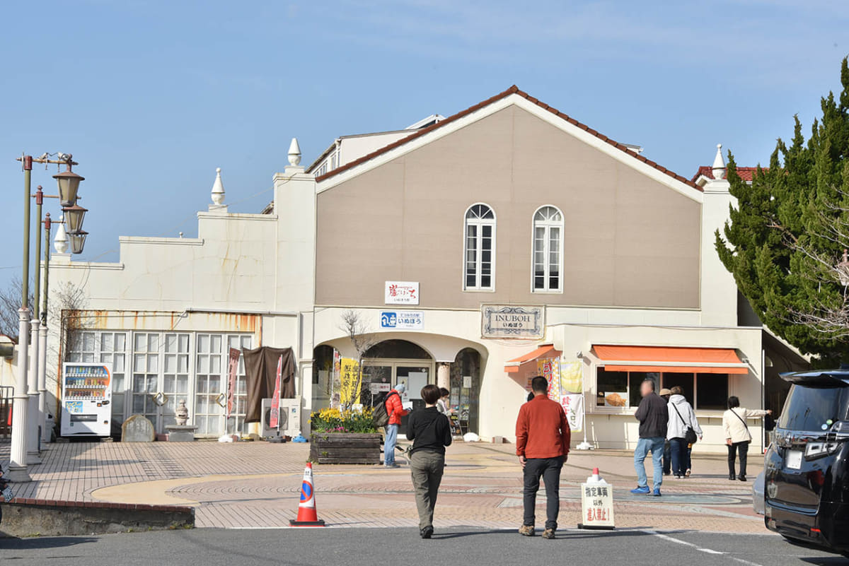犬吠駅はてつみちの駅として、銚子電鉄の物販拠点となっている