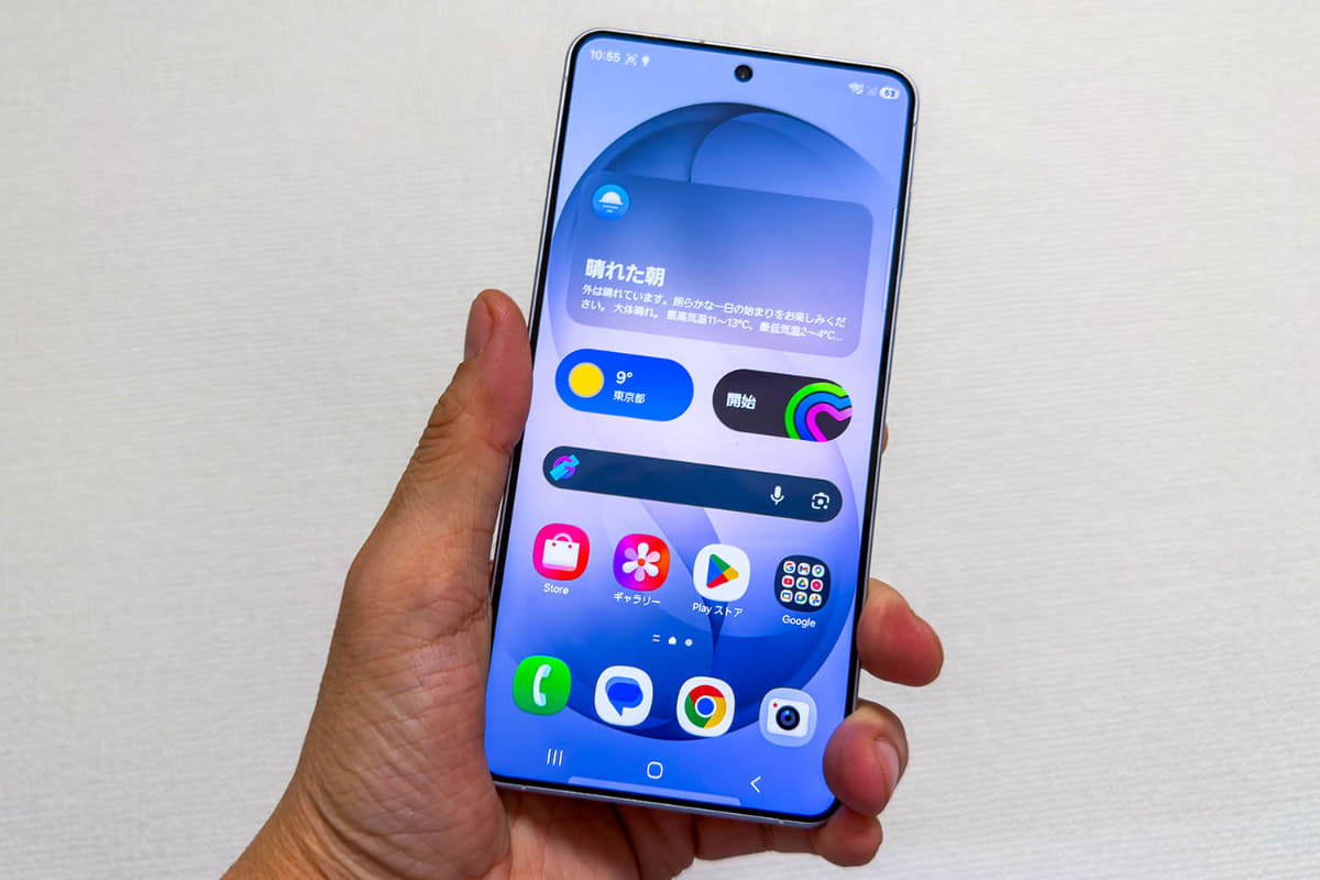 Galaxy S26＋。日本では今回追加された。画面サイズにこだわる人向け