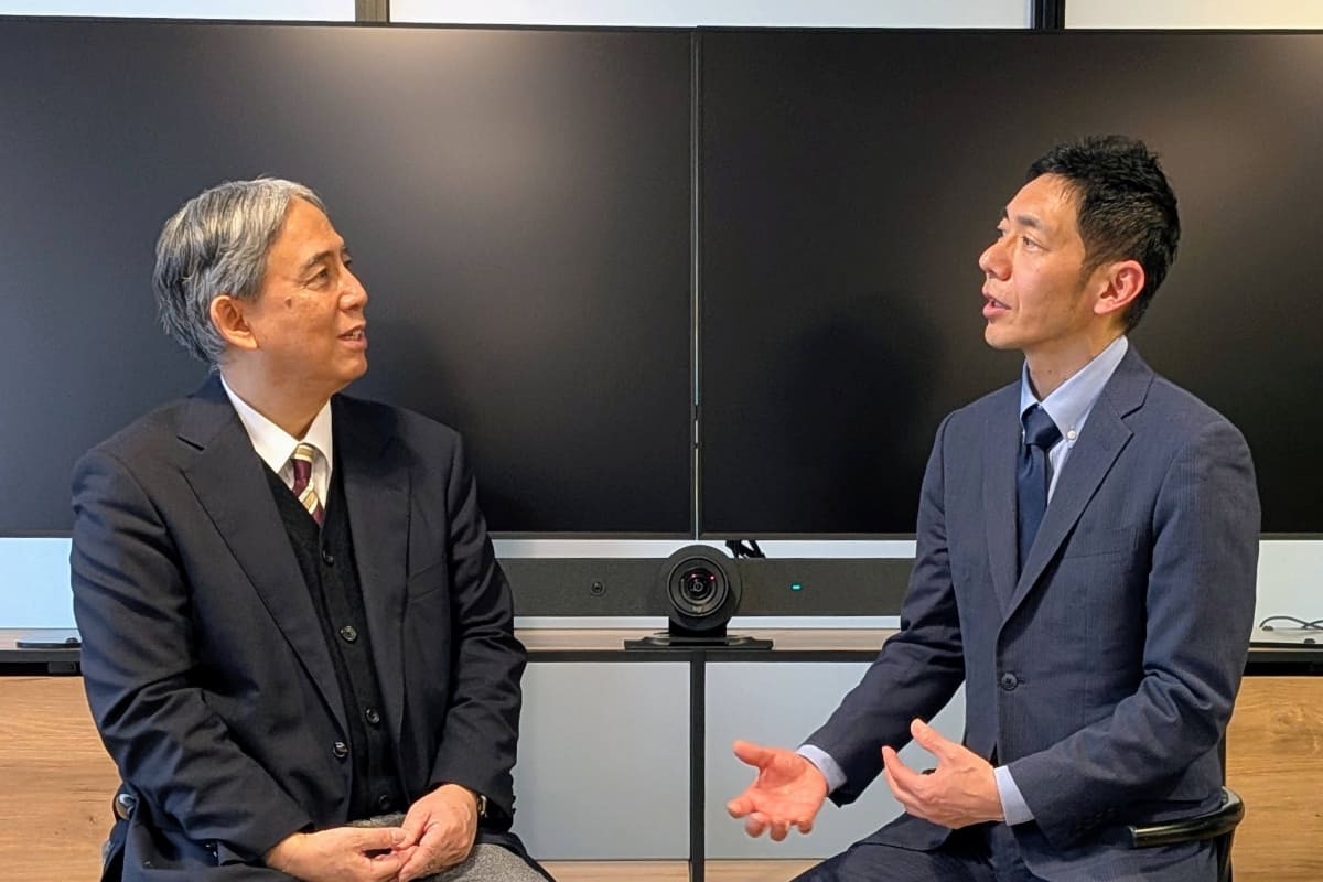 田中博之教授(左)と大久保和也氏(右)