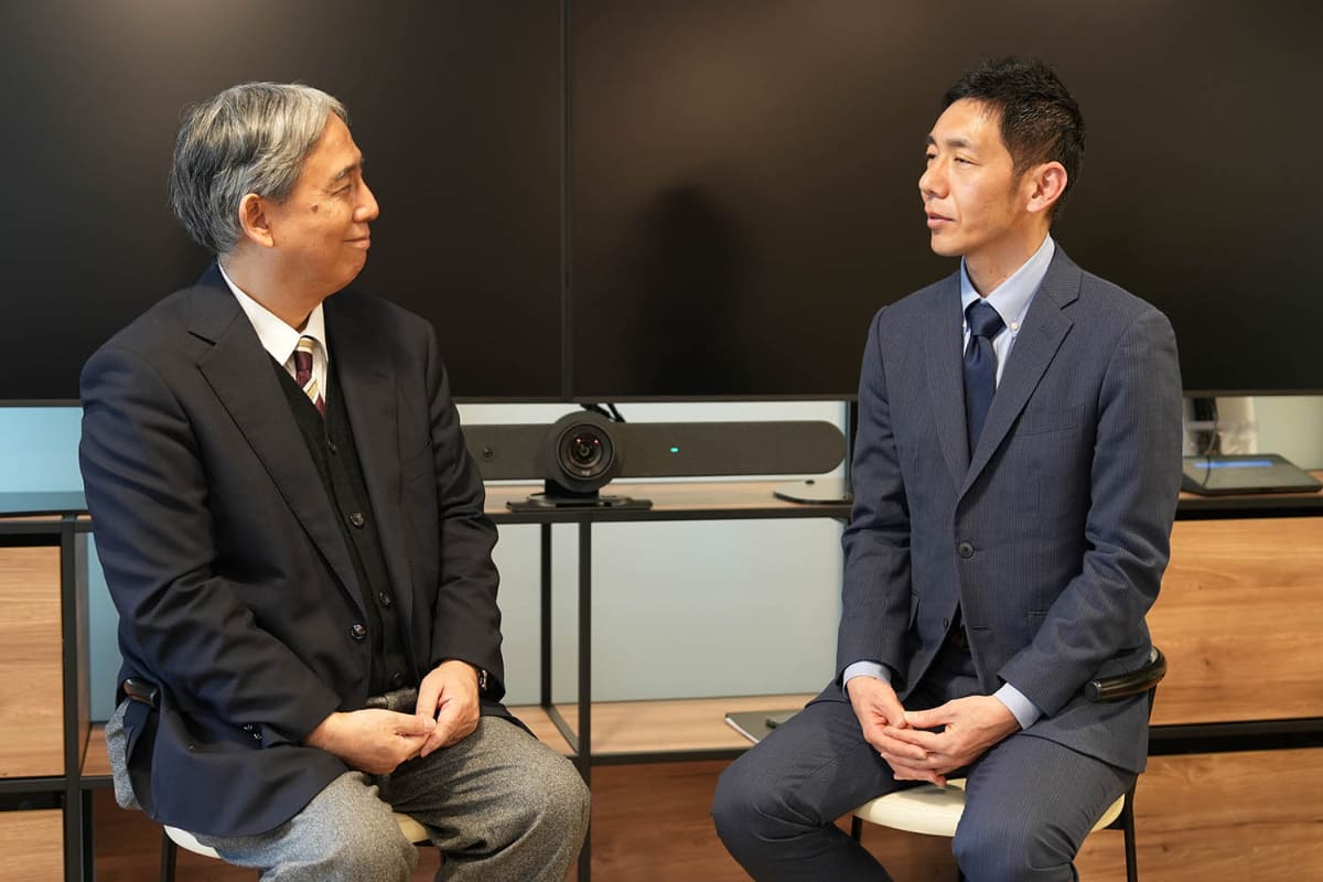 早稲田大学 教育・総合科学学術院 大学院教育学研究科の田中博之教授とOpenAI Japan Head of Policy and Partnershipsの大久保和也氏