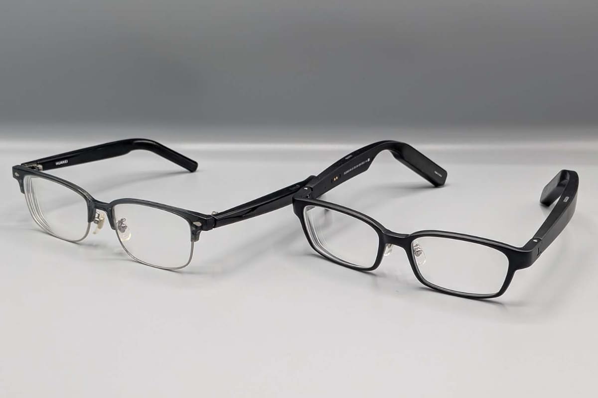 HUAWEI EYEWEAR 2(左)とOWNDAYS CONNECT(右)
