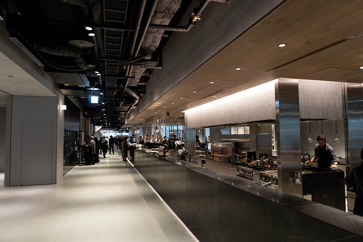 2階のワンフロアでOGAWA COFFEE LABORATORY 高輪を展開