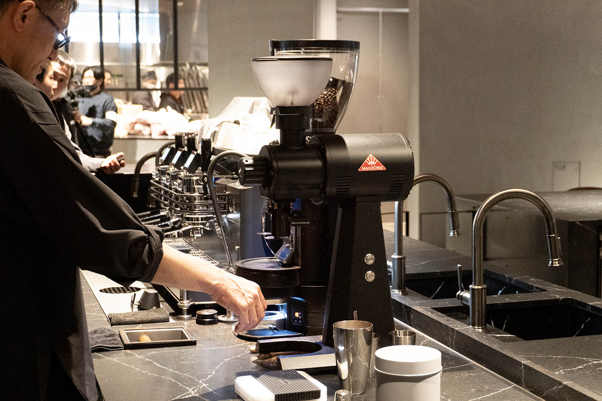 コーヒーにとどまらず多様なカテゴリーを揃える