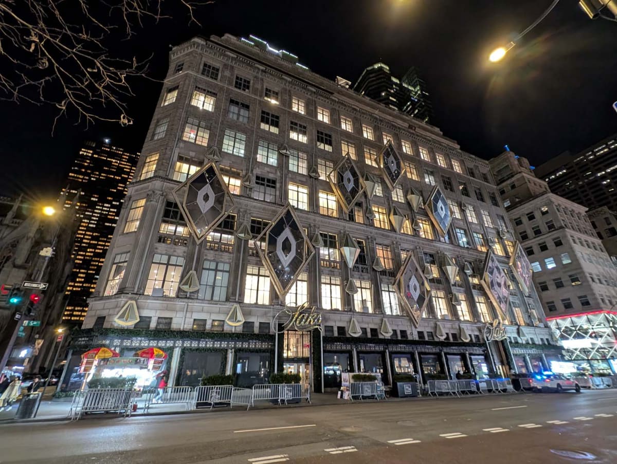 2026年初頭に連邦破産法11条(Chapter 11)を申請したSaks Fifth Avenueのニューヨーク基幹店