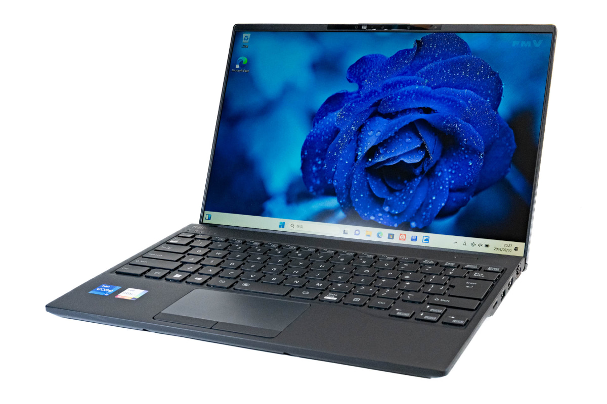 モバイルノートPCは2023年モデル。割引なしだと30万円を超える構成です。