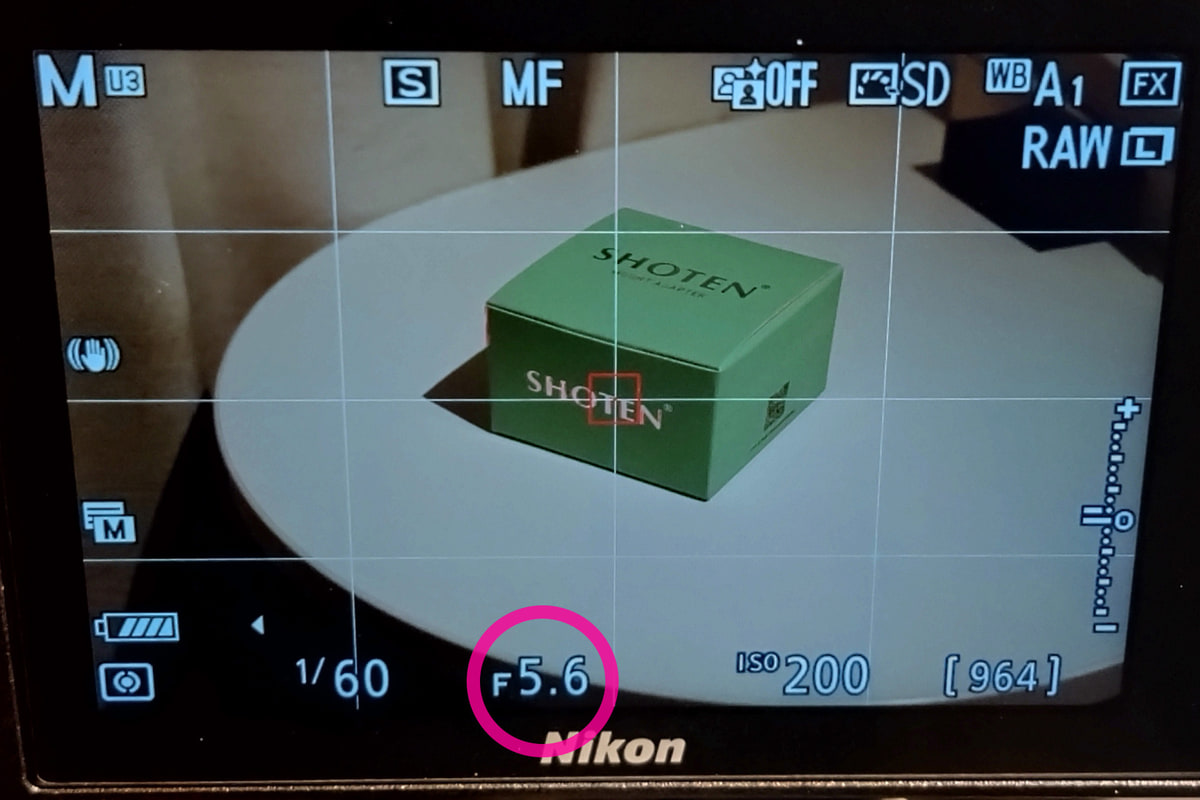 SHOTENの電子接点付きのマウントアダプターを使うと、カメラ側のF値を変更できるようになります