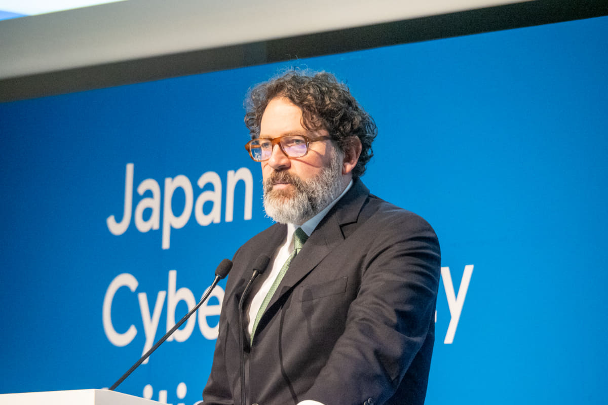 ロイヤル・ハンセン氏