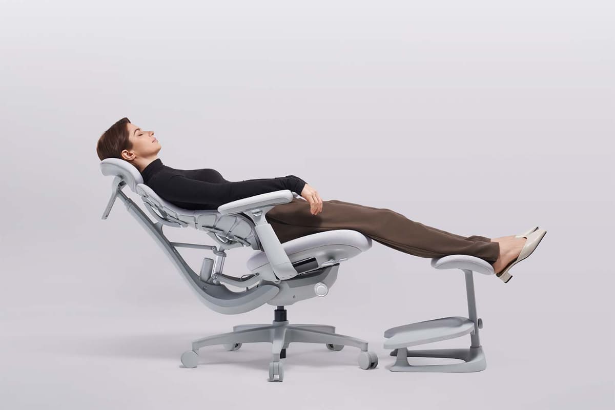 「4段階リクライニング」で休息