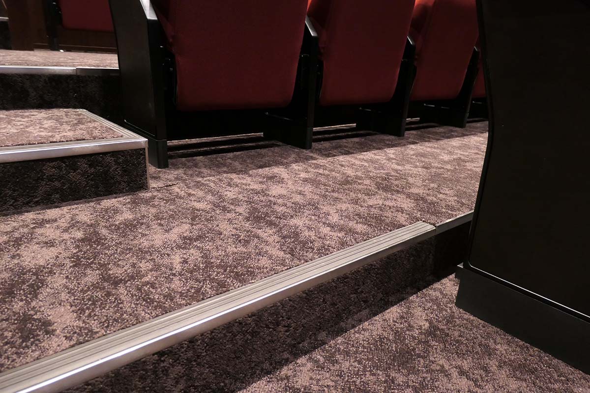 I列までの段差の高さ