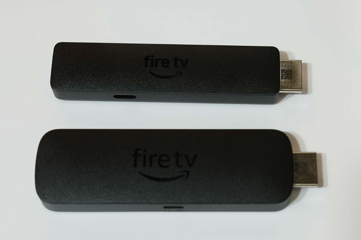 新Fire TV Stick HD(上)とFire TV Stick 4K Select(下)の比較