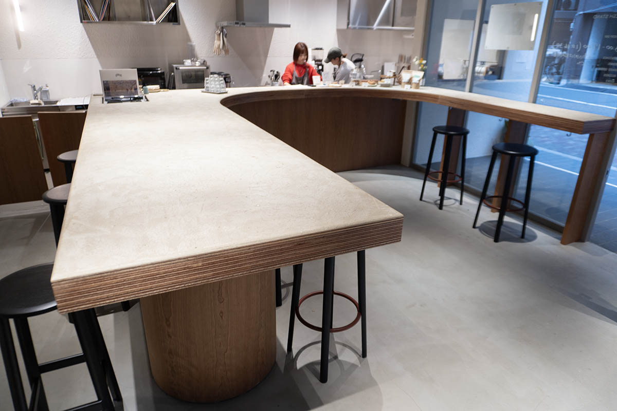 U字型のカウンターが特徴