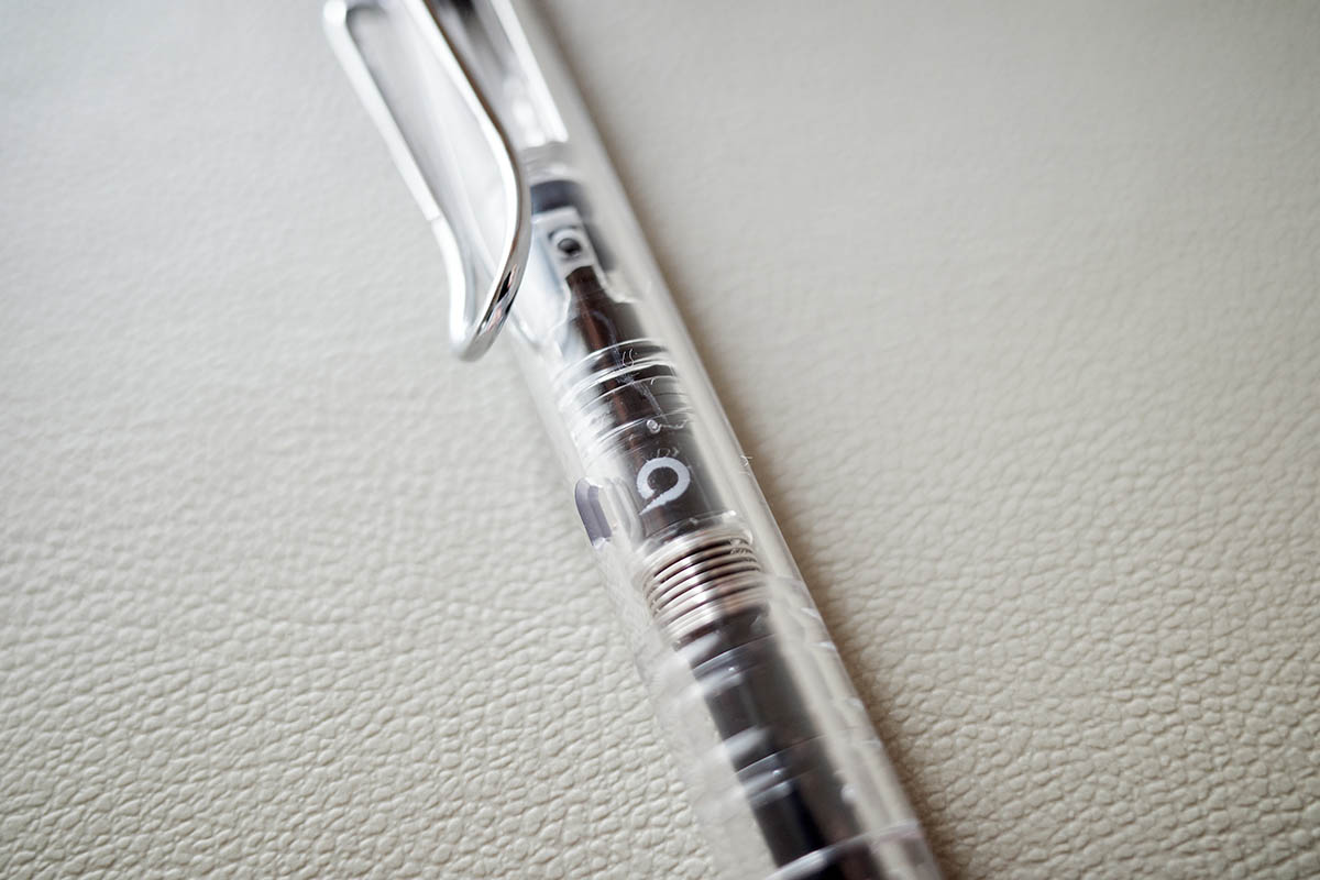 クルトガエンジンの回転を360度から眺めて楽しめる