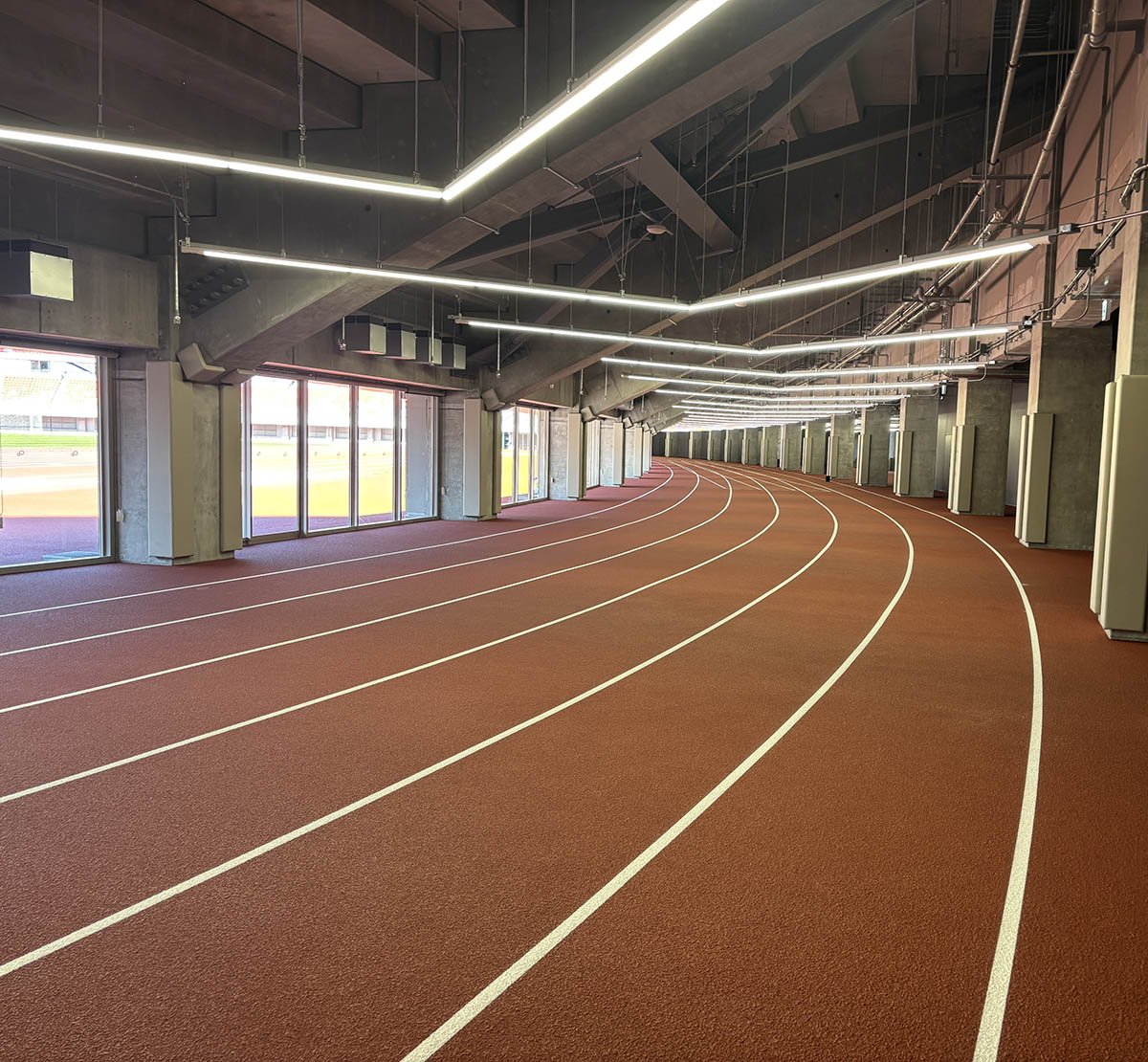 約150mの雨天練習走路