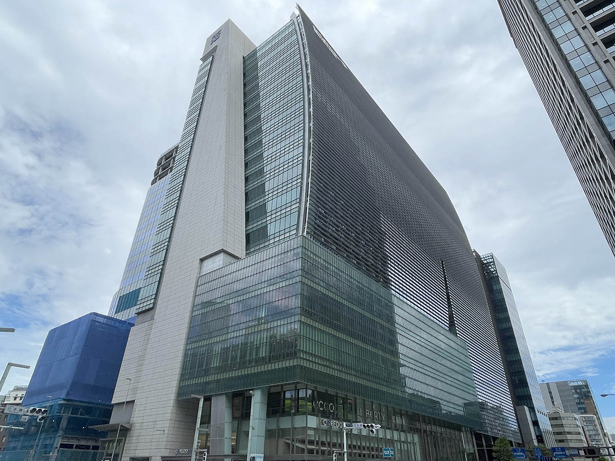 日本橋一丁目三井ビルディング、低層階はコレド日本橋(24年8月撮影)