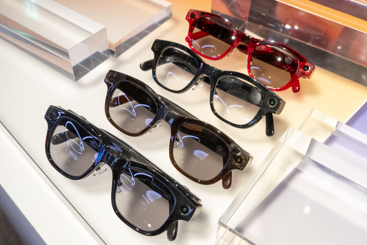 「Hey VIVE」でAIが起動する