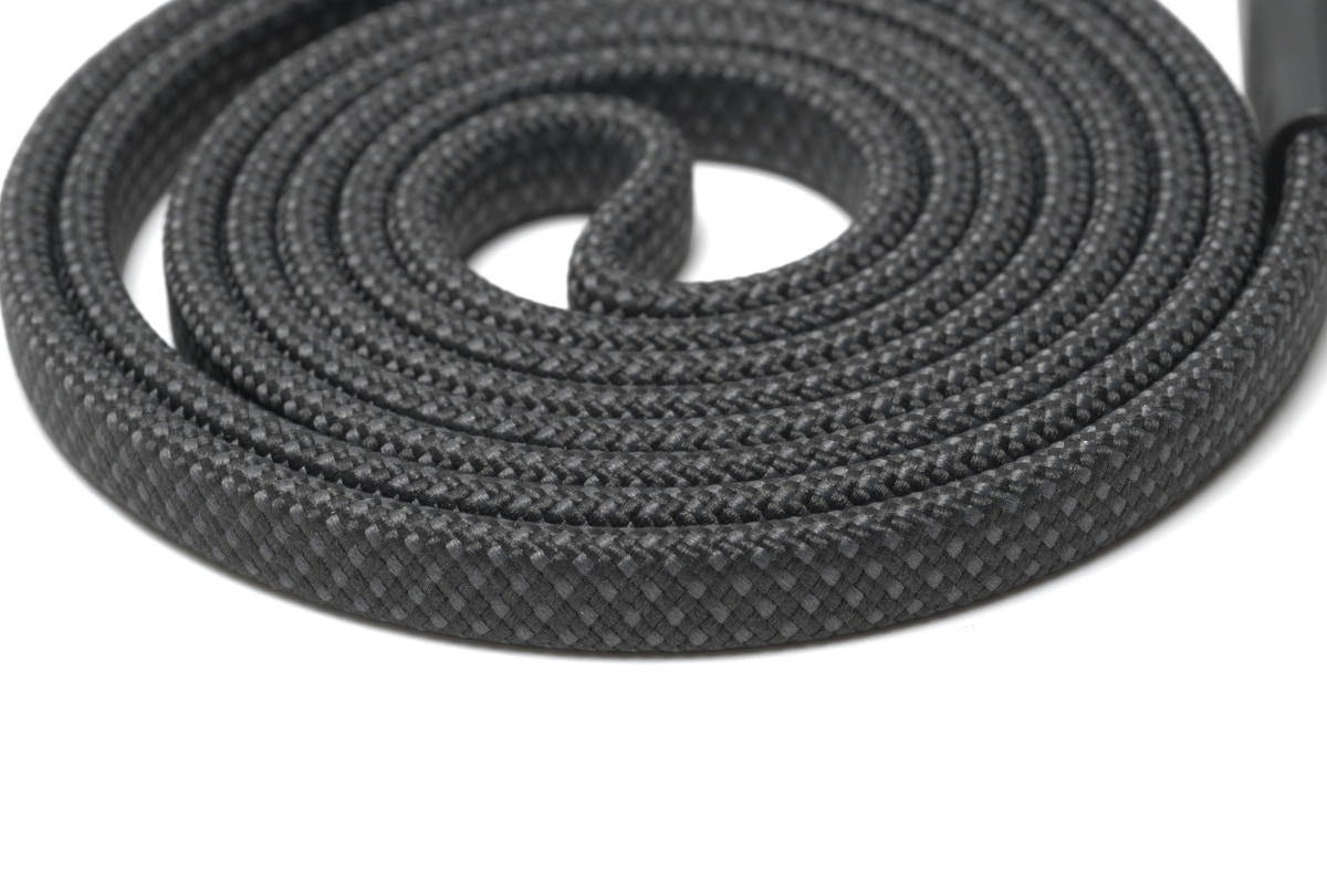 編み込みナイロンのアップ。しっかりとした質感としなやかさがある