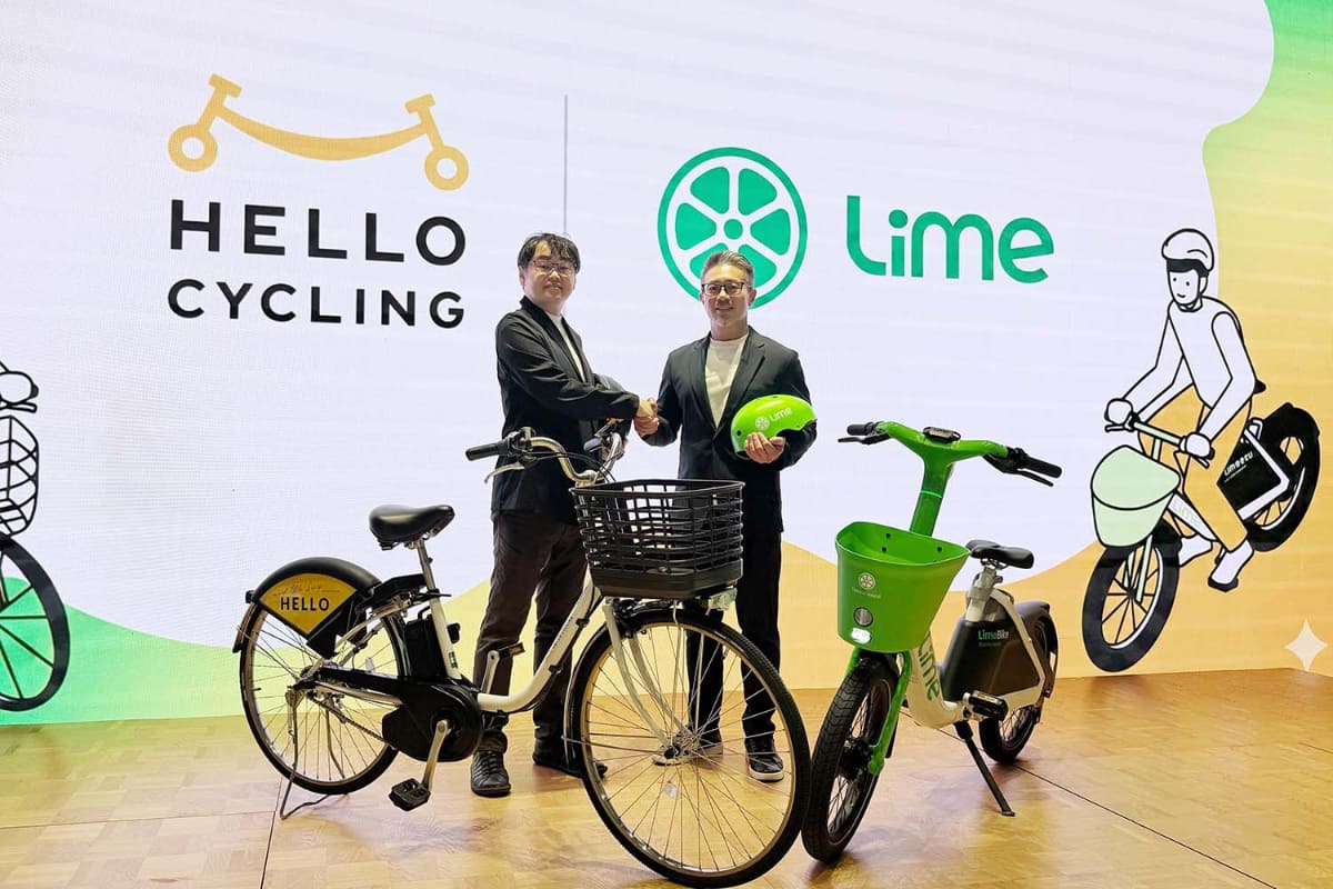 OpenStreetの工藤智彰社長(左)とLimeのテリー・サイ社長(右)