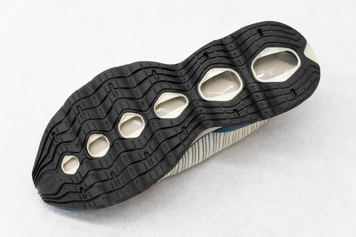 2でも同じくWAVE PROPHECY Xのソールを採用