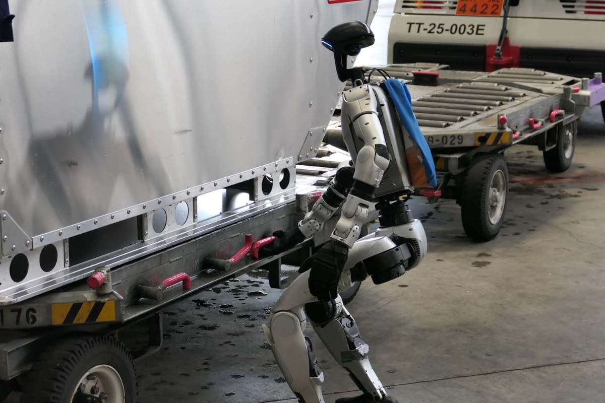 レバーを上げる作業のイメージ