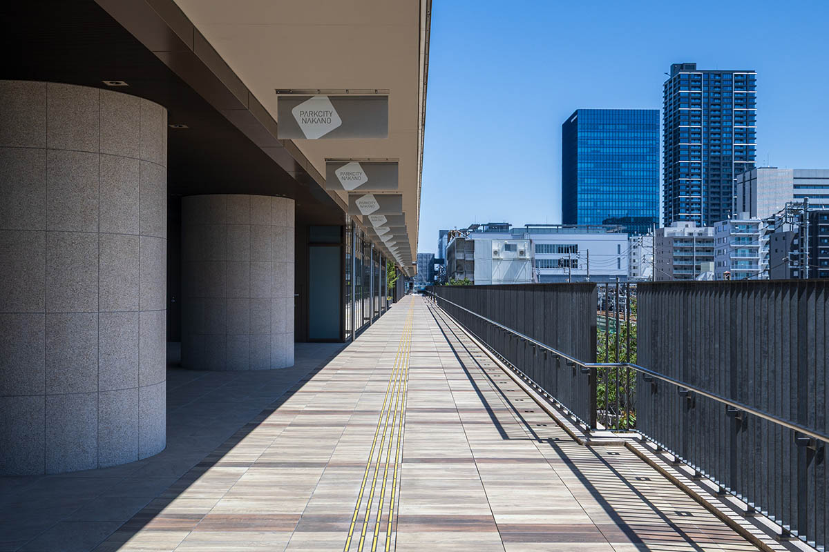 2階ペデストリアンデッキ