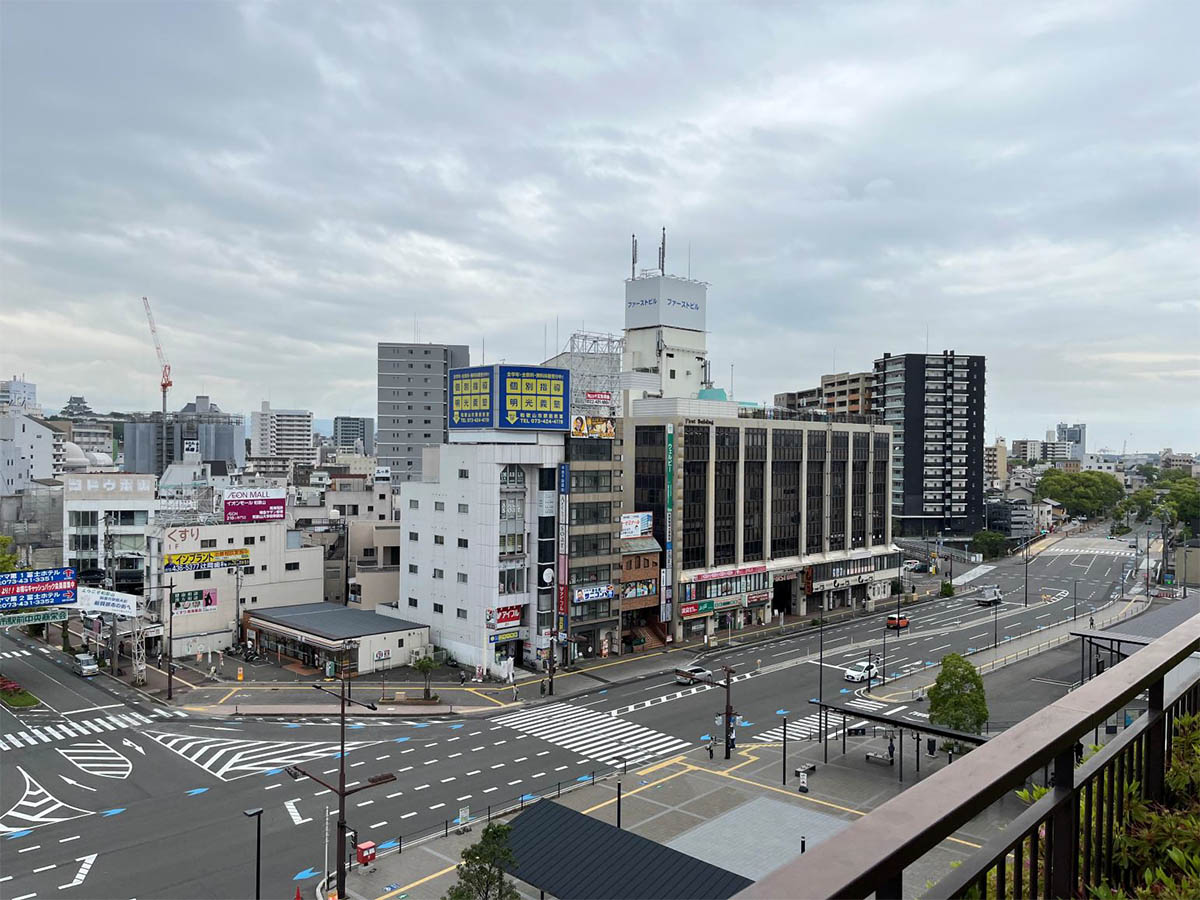 対象地区の現状(出典：<a href="https://www.city.wakayama.wakayama.jp/kurashi/douro_kouen_machi/1007741/1061042/1066721.html">都市計画素案説明会資料</a>)