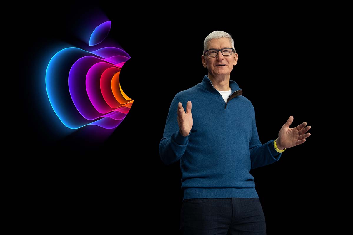 アップル ティム・クックCEO(2022年3月のiPhone SE発表時)